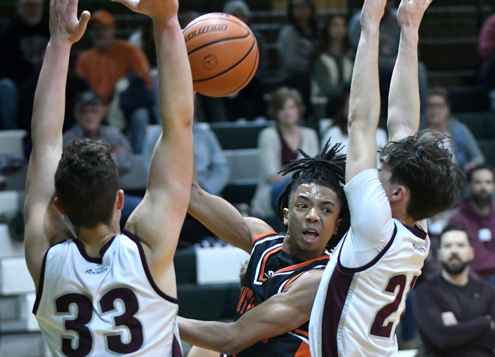 90-year-old Geneseo woman gets college degree 112622-qc-spt-ut-rockridge hoops-072